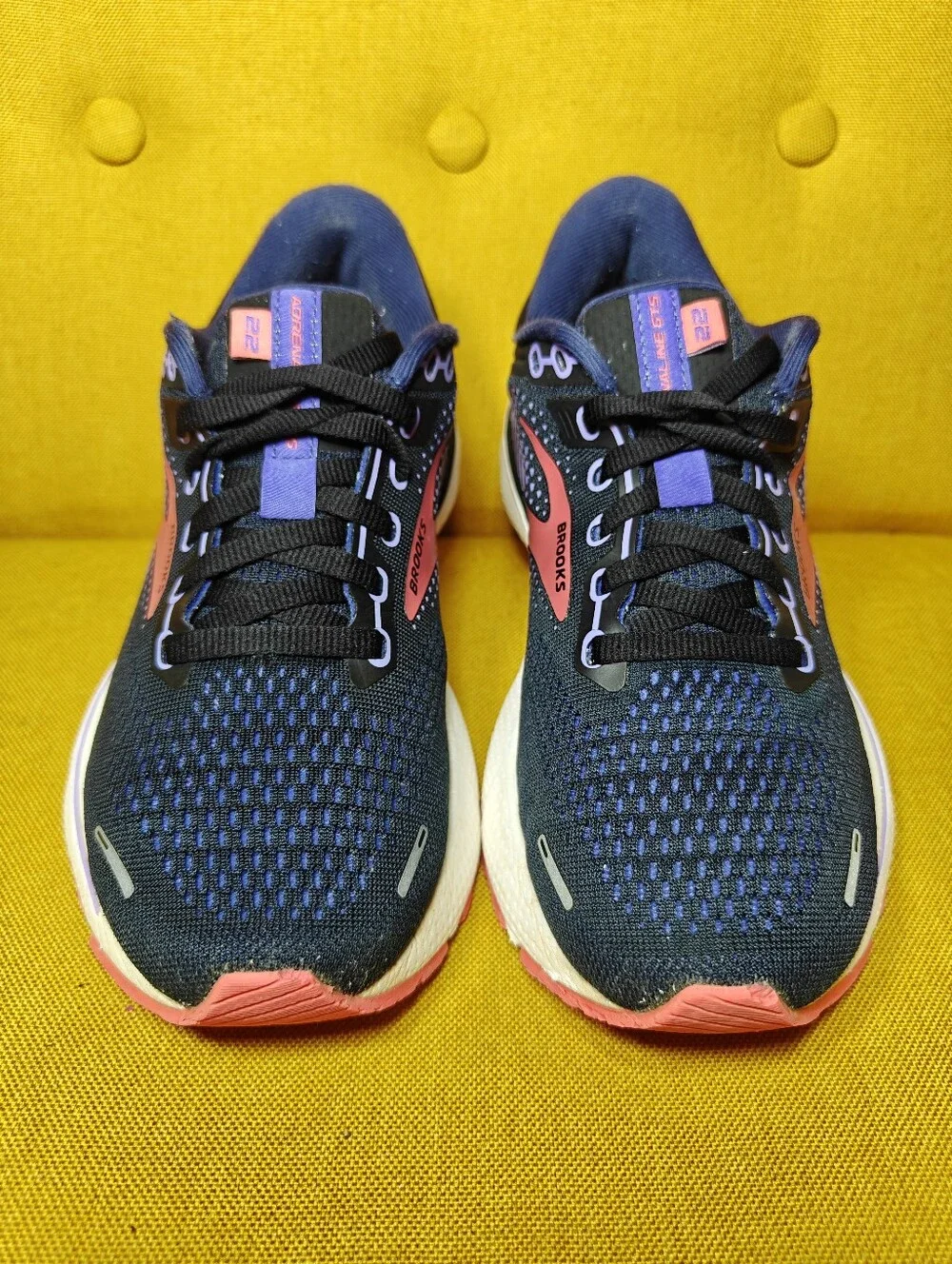 Brooks Adrenaline GTS 22 Women's Running Shoes Black/Purple/Coral Sneaker Sz 5.5